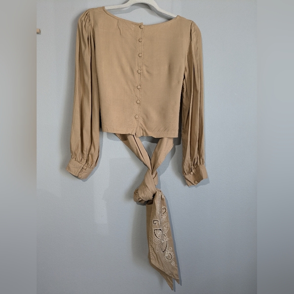 YIREH Embroidered Waist Tie Wrap Top Button Back Crop Popover Blouse S - Picture 9 of 10